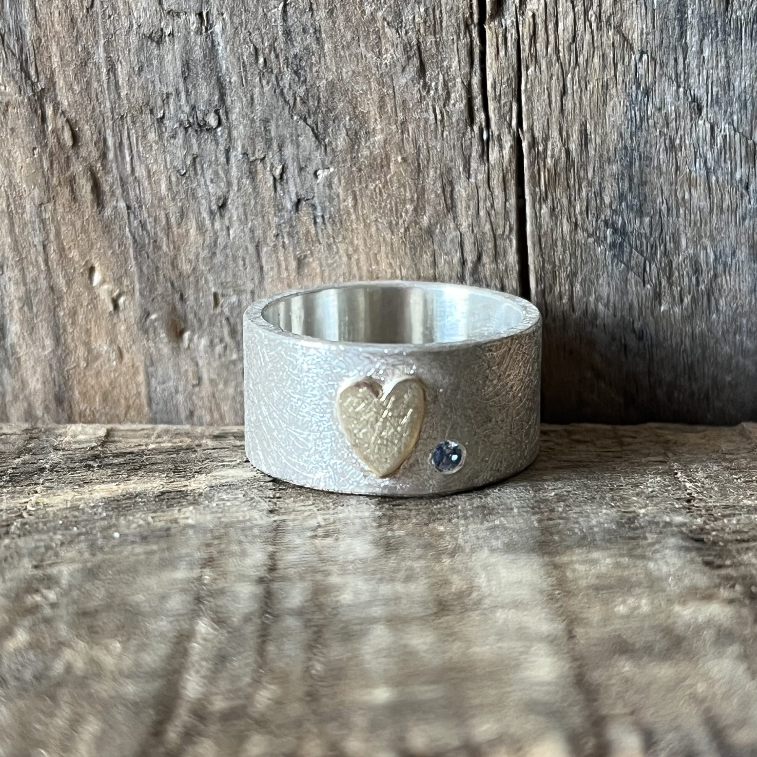 Platus sidabrinis žiedas