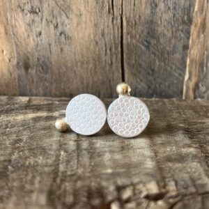 Autoriniai sidabro auskarai su aukso detalėmis